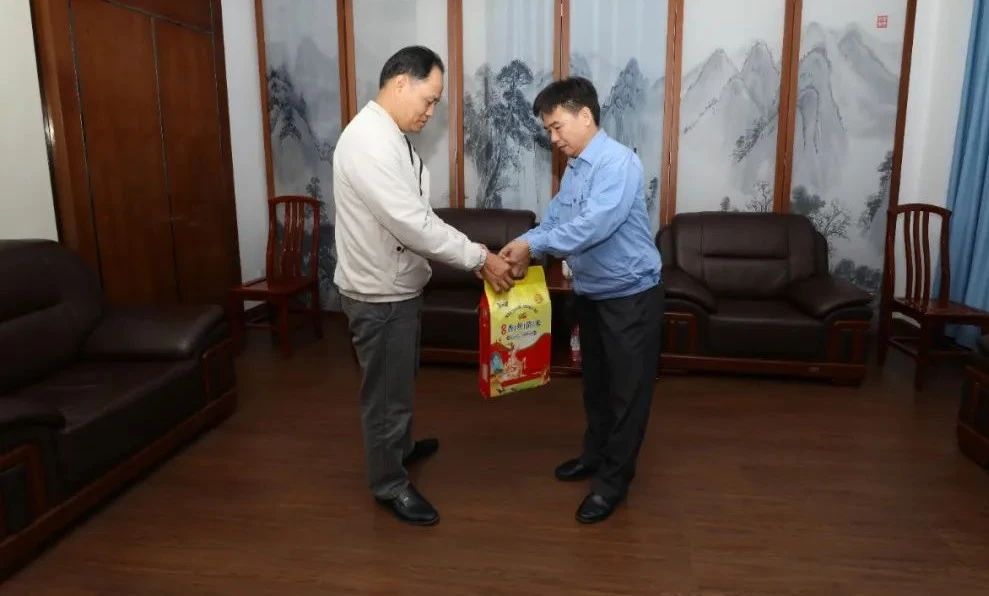 海南省总工会到新利在线平台-新利在线官网
开展新春慰问2.jpg