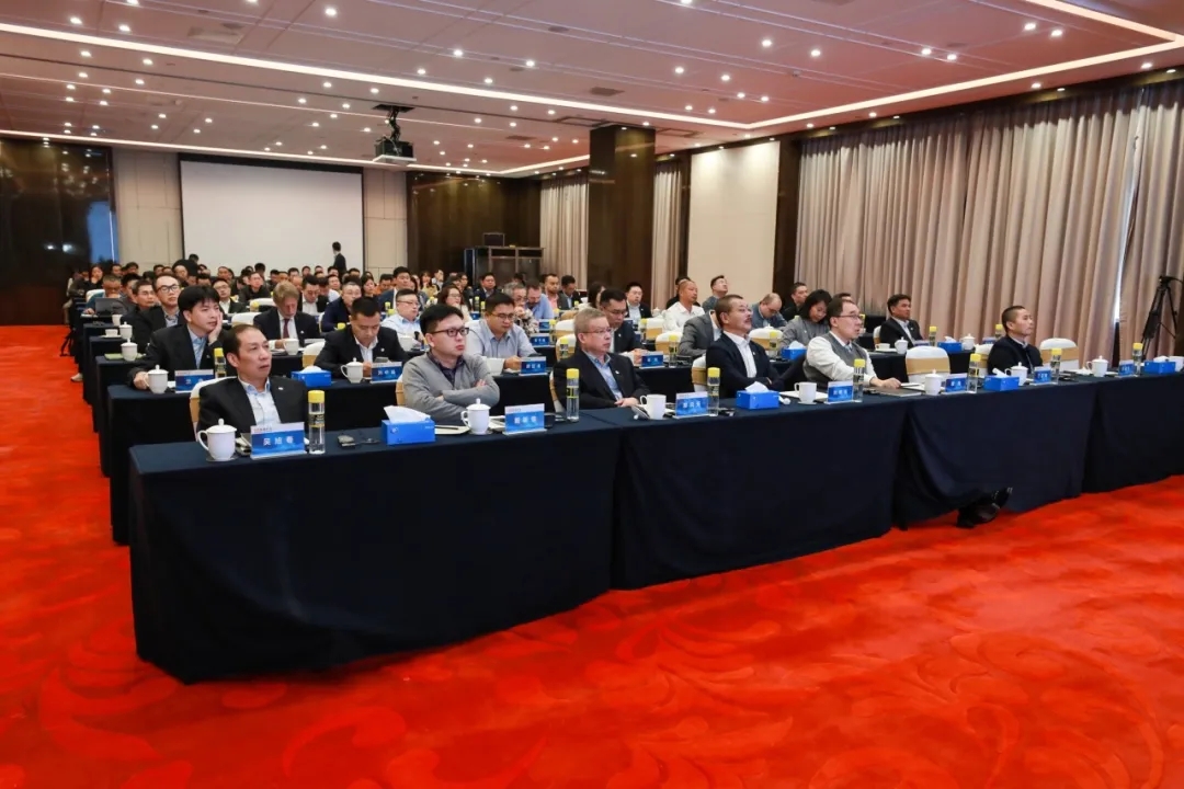 善战·破局·增长——新利在线平台-新利在线官网
召开2025年度工作会议
