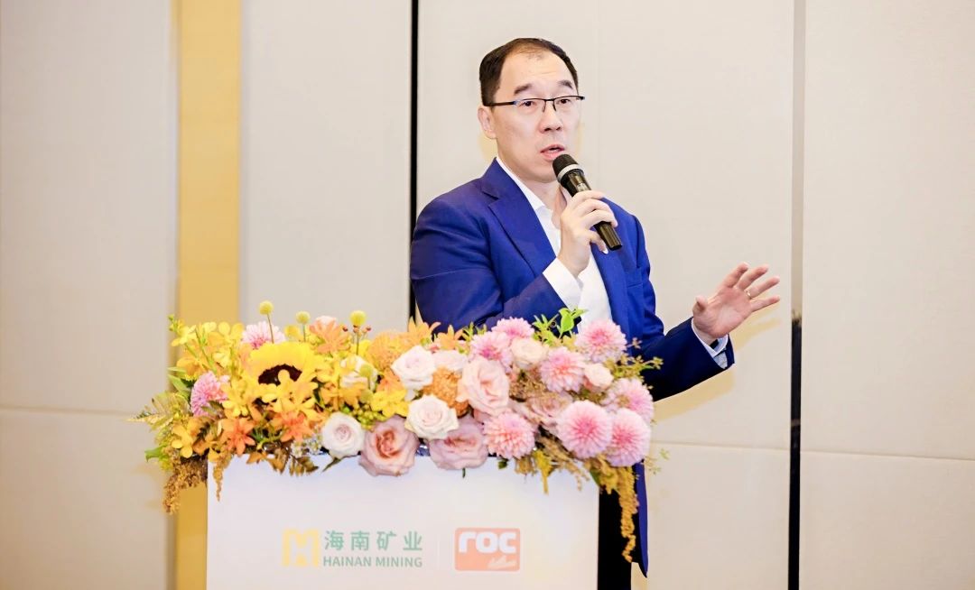新利在线平台-新利在线官网
总裁滕磊荣获董事会“金圆桌奖”-最具领导力CEO